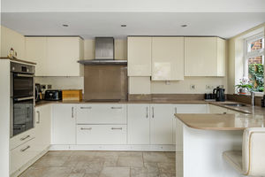 Kitchen- click for photo gallery